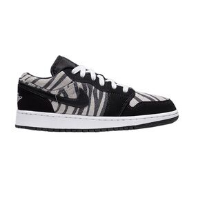 Air Jordan 1 Low GS 'Zebra' size 6.5 Youth